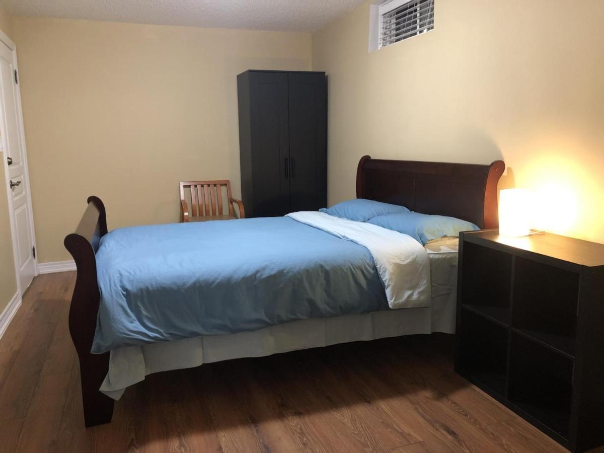 Spacious 2 Bedroom Guest Suite Торонто Екстериор снимка