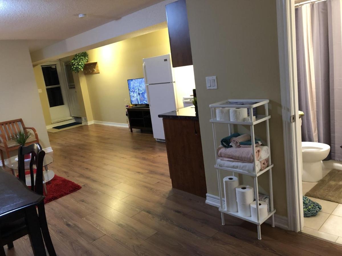 Spacious 2 Bedroom Guest Suite Торонто Екстериор снимка