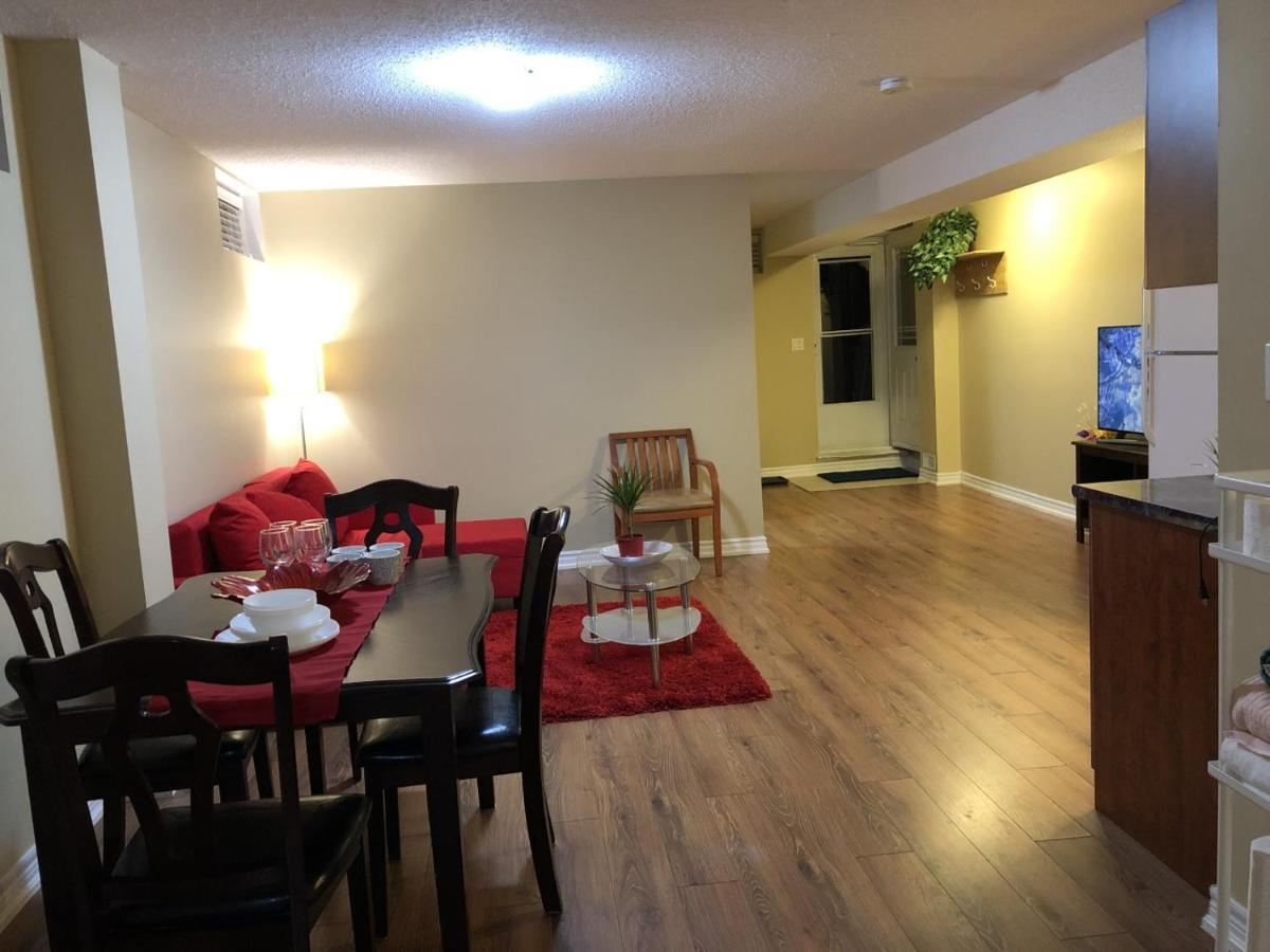 Spacious 2 Bedroom Guest Suite Торонто Екстериор снимка